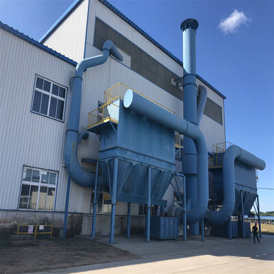 Ο εξοπλισμός συλλογής σκόνης του φίλτρου σάκων παλμού στην ουρά της μηχανής πυροσυσσωμάτωσης στο χαλυβουργείο